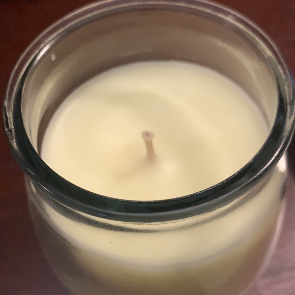 Market Roast Soy Candle - Picture 2 of 2